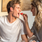 How to Create Healthy Boundaries When Online Dating