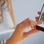 What Women Secretly Look For on a Man’s Profile Photos